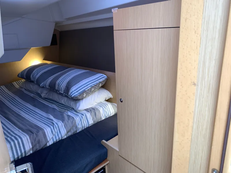 Slide: The Image of Beneteau Oceanis 38.1 2018 - 43