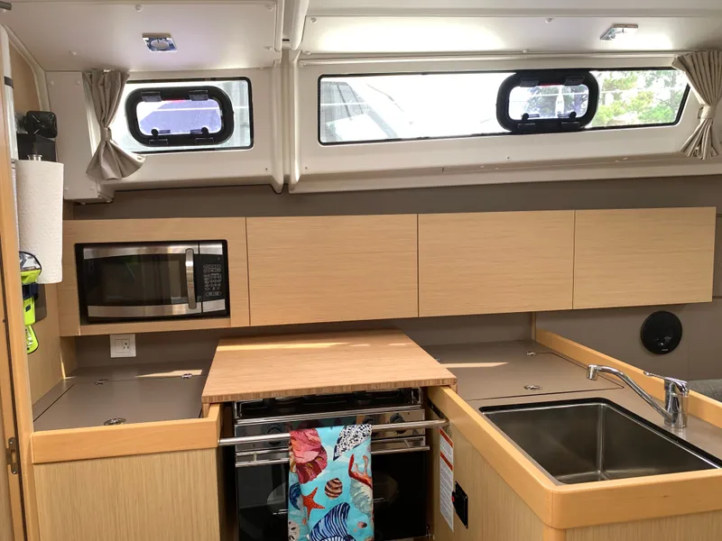 Slide: The Image of Beneteau Oceanis 38.1 2018 - 5