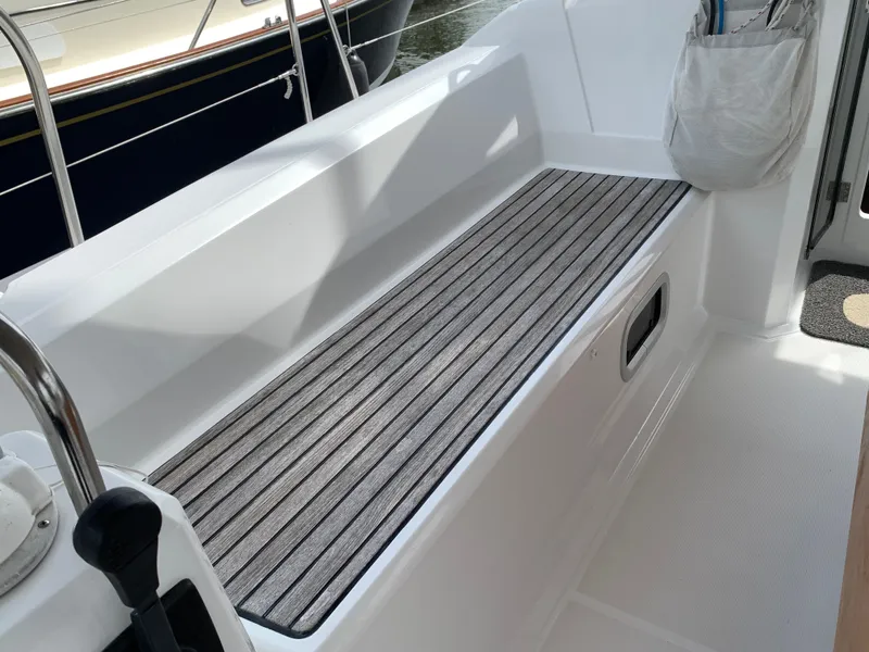 Slide: The Image of Beneteau Oceanis 38.1 2018 - 72