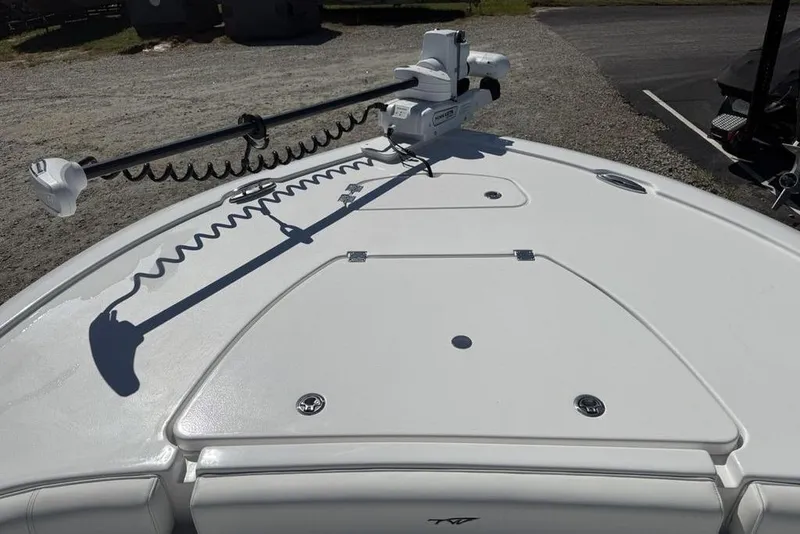 Slide: The Image of 2026 Tidewater 2500 Carolina Bay boat deck with mounted trolling motor. - 4