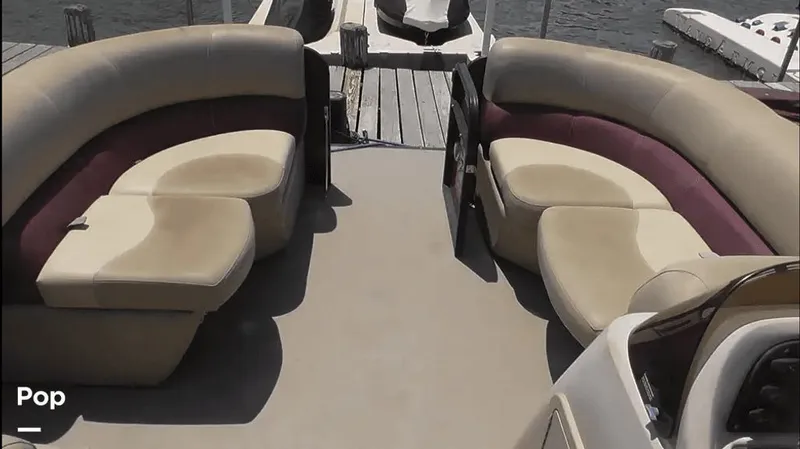 Slide: The Image of Manitou Aurora LE 20 2019 - 12