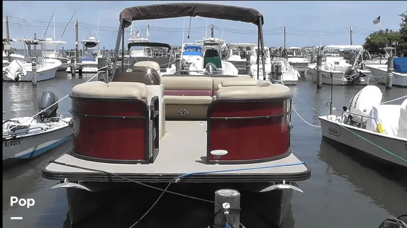 Slide: The Image of Manitou Aurora LE 20 2019 - 2