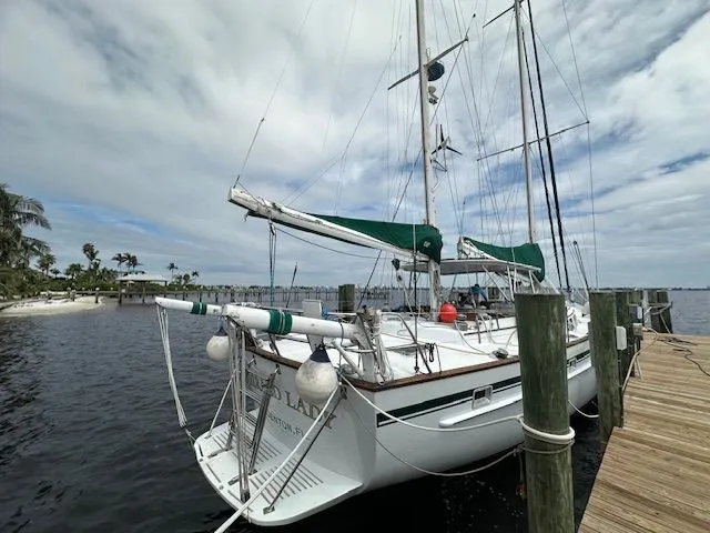 Slide: The Image of Irwin Cutter Rig Ketch 1985 - 12