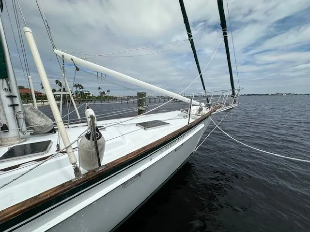 Slide: The Image of Irwin Cutter Rig Ketch 1985 - 13
