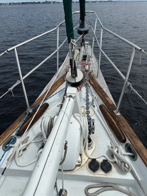 Slide: The Image of Irwin Cutter Rig Ketch 1985 - 18