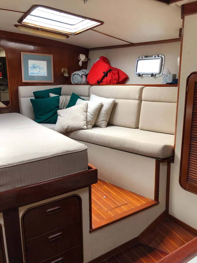 Slide: The Image of Irwin Cutter Rig Ketch 1985 - 34