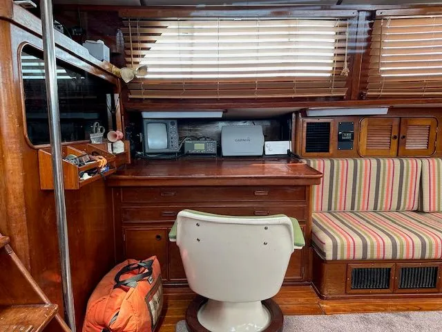 Slide: The Image of Irwin Cutter Rig Ketch 1985 - 40