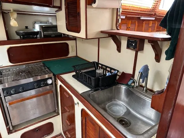 Slide: The Image of Irwin Cutter Rig Ketch 1985 - 51