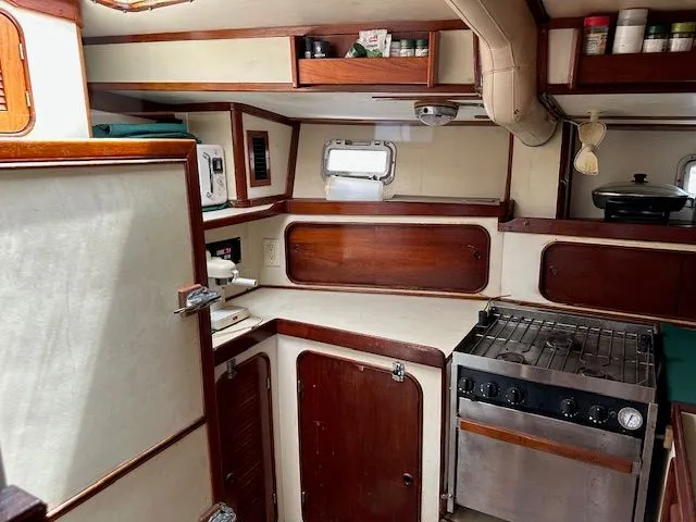 Slide: The Image of Irwin Cutter Rig Ketch 1985 - 52