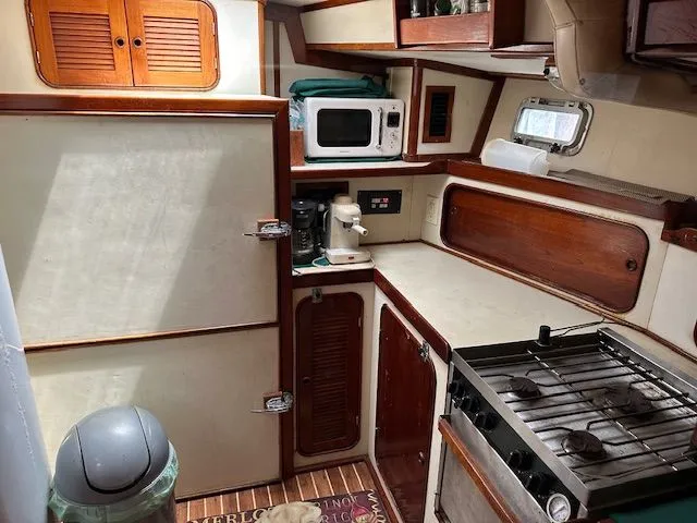 Slide: The Image of Irwin Cutter Rig Ketch 1985 - 53