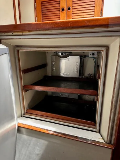 Slide: The Image of Irwin Cutter Rig Ketch 1985 - 55