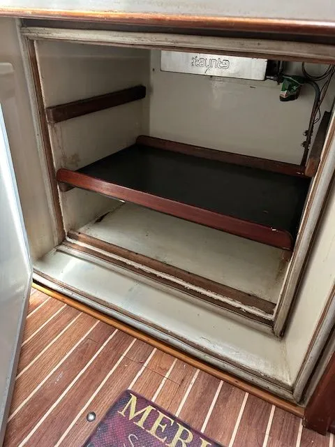 Slide: The Image of Irwin Cutter Rig Ketch 1985 - 56