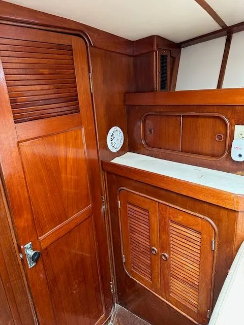 Slide: The Image of Irwin Cutter Rig Ketch 1985 - 66