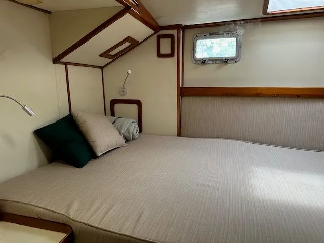 Slide: The Image of Irwin Cutter Rig Ketch 1985 - 68