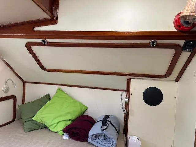 Slide: The Image of Irwin Cutter Rig Ketch 1985 - 78