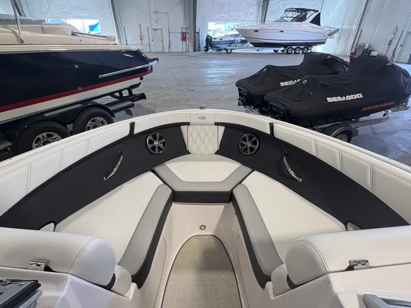 Slide: The Image of Regal 2000 ES 2021 - 17