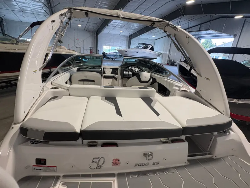 Slide: The Image of Regal 2000 ES 2021 - 5