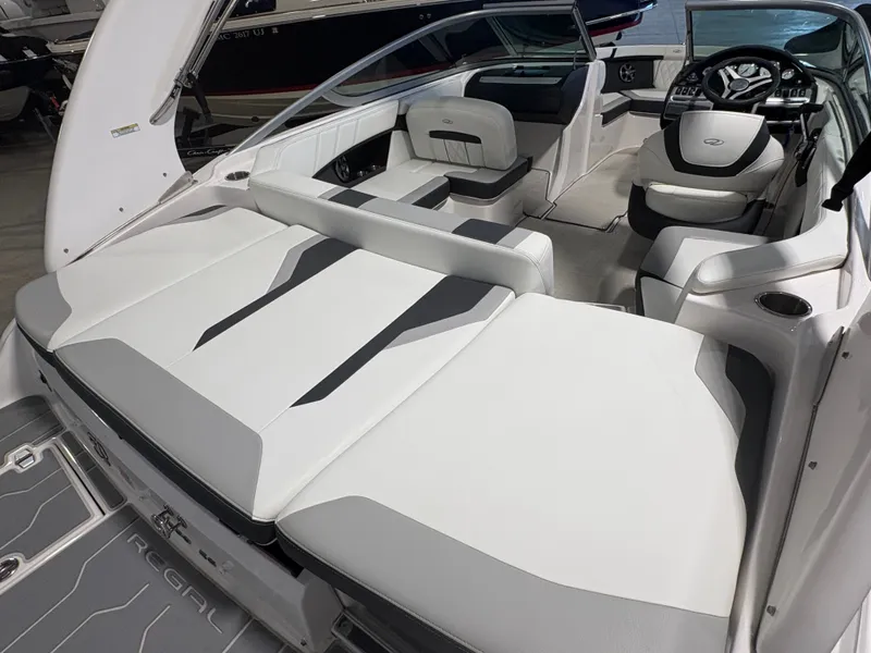 Slide: The Image of Regal 2000 ES 2021 - 6