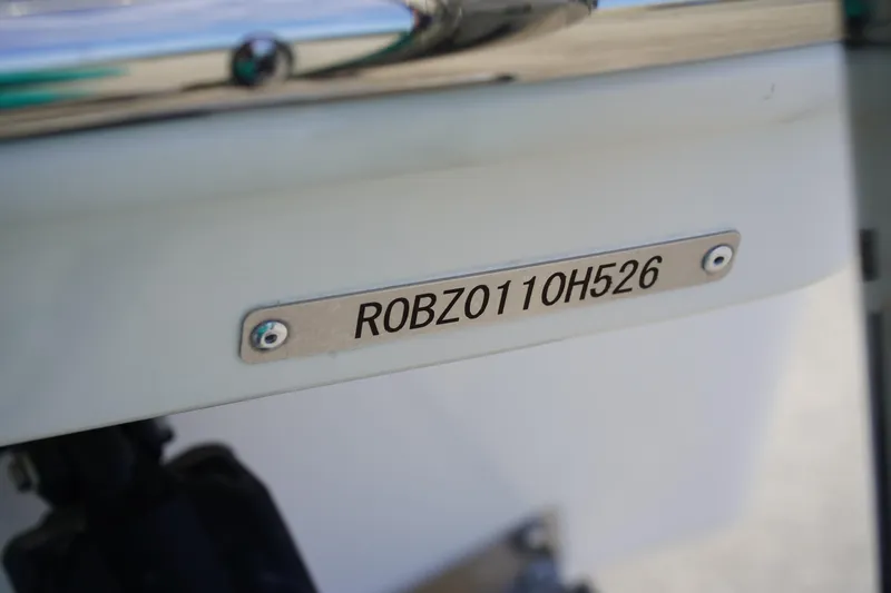 Slide: The Image of 2026 Robalo R250 Center Console boat identification plate with serial number. - 51
