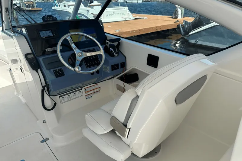 Slide: The Image of Pursuit DC 266 Dual Console 2021 - 5