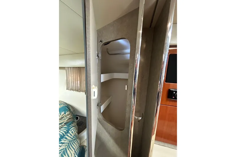 Slide: The Image of Fusion MS-UD650 audio system on 2008 Formula 34 Performance Cruiser, featuring Bluetooth and SiriusXM. - 13