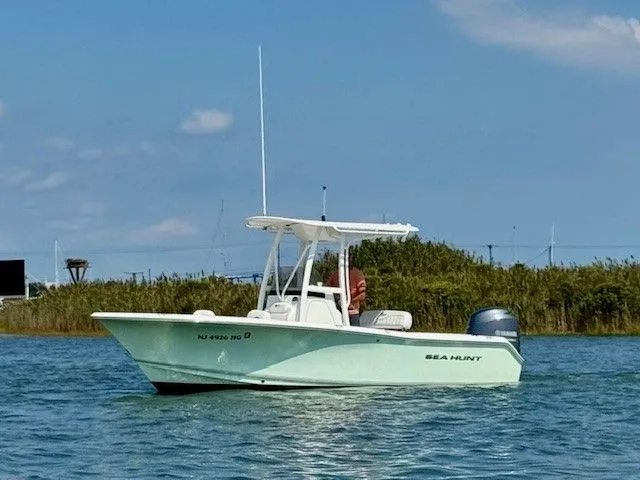 Slide: The Image of Sea Hunt Triton 210 2015 - 0