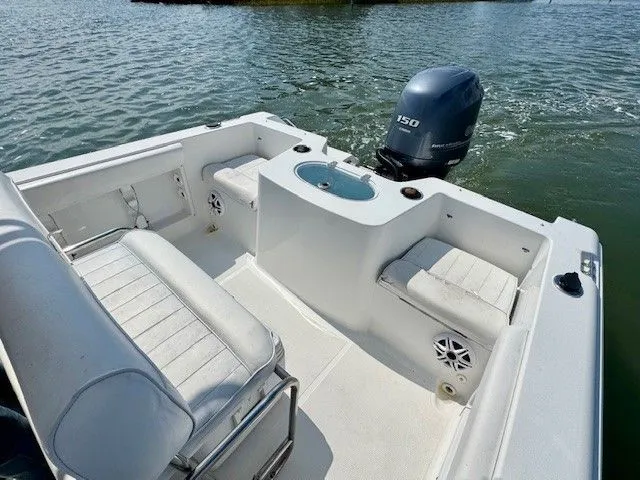 Slide: The Image of Sea Hunt Triton 210 2015 - 11