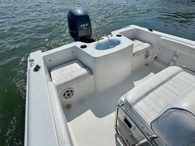 Slide: The Image of Sea Hunt Triton 210 2015 - 12