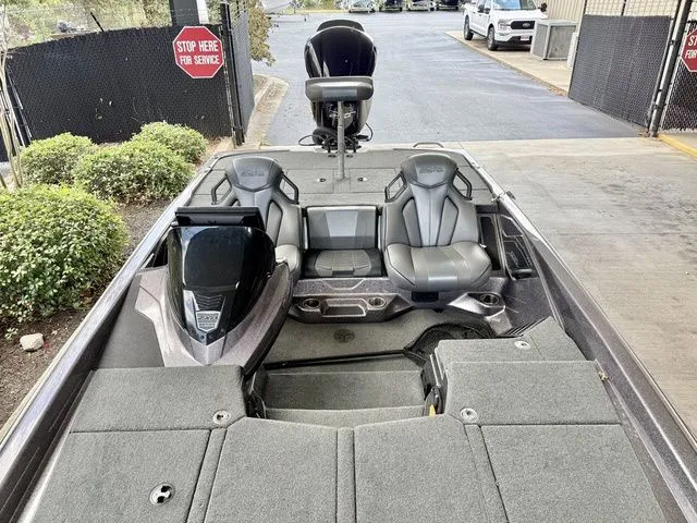 Slide: The Image of Skeeter ZXR21 2021 - 2