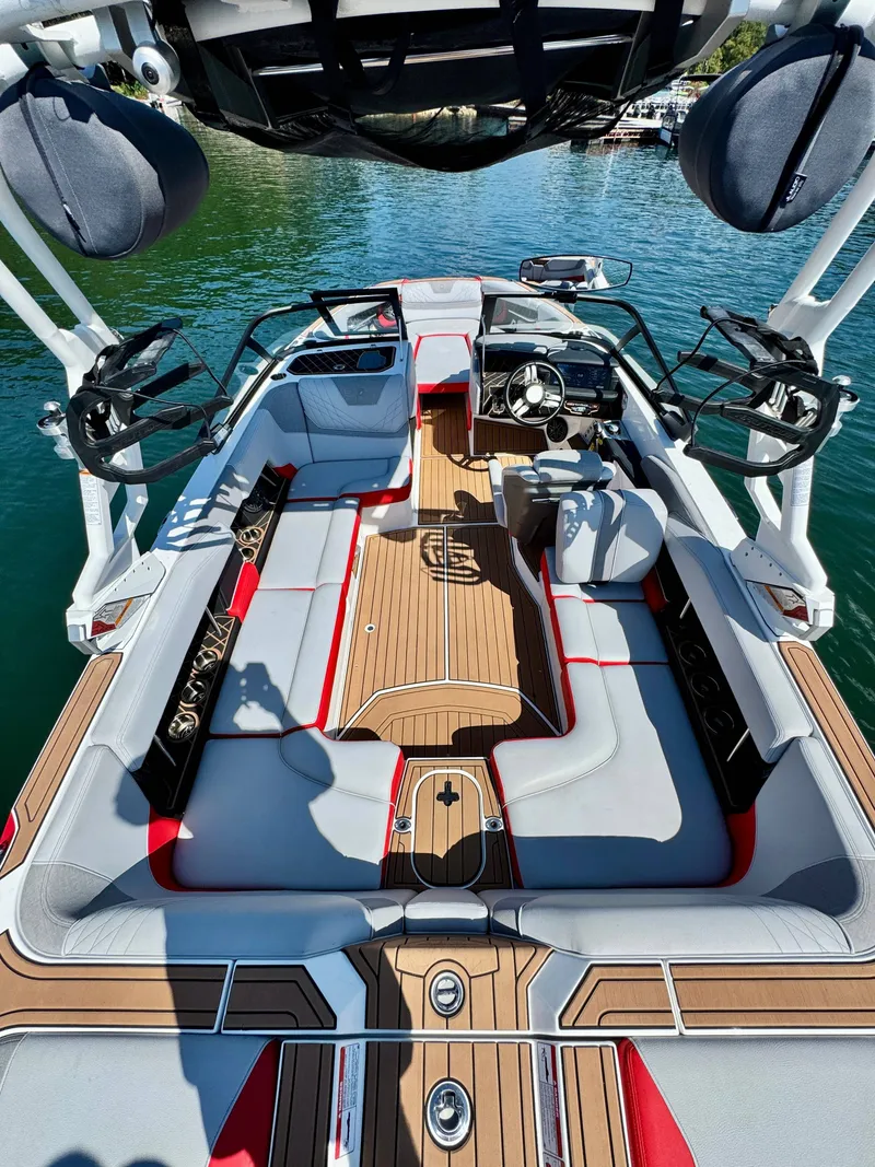 Slide: The Image of Nautique Super Air Nautique GS22 2021 - 10