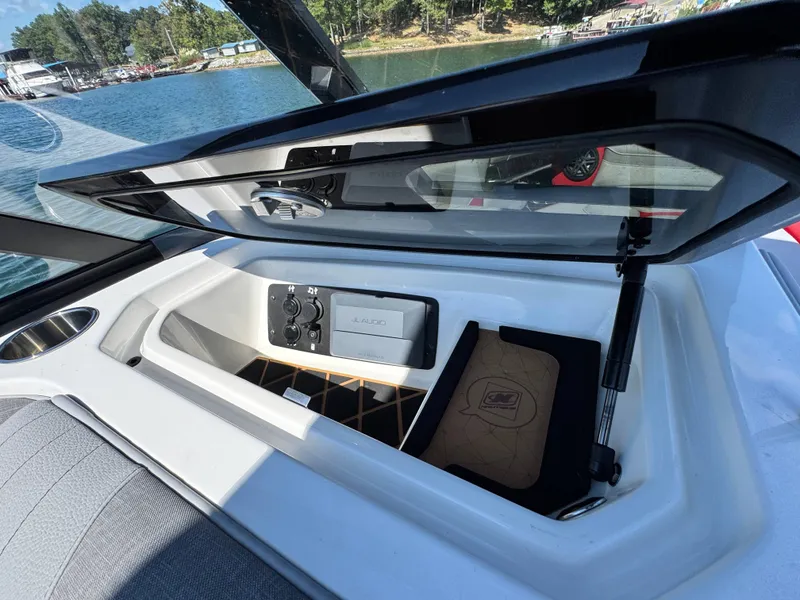 Slide: The Image of Nautique Super Air Nautique GS22 2021 - 21