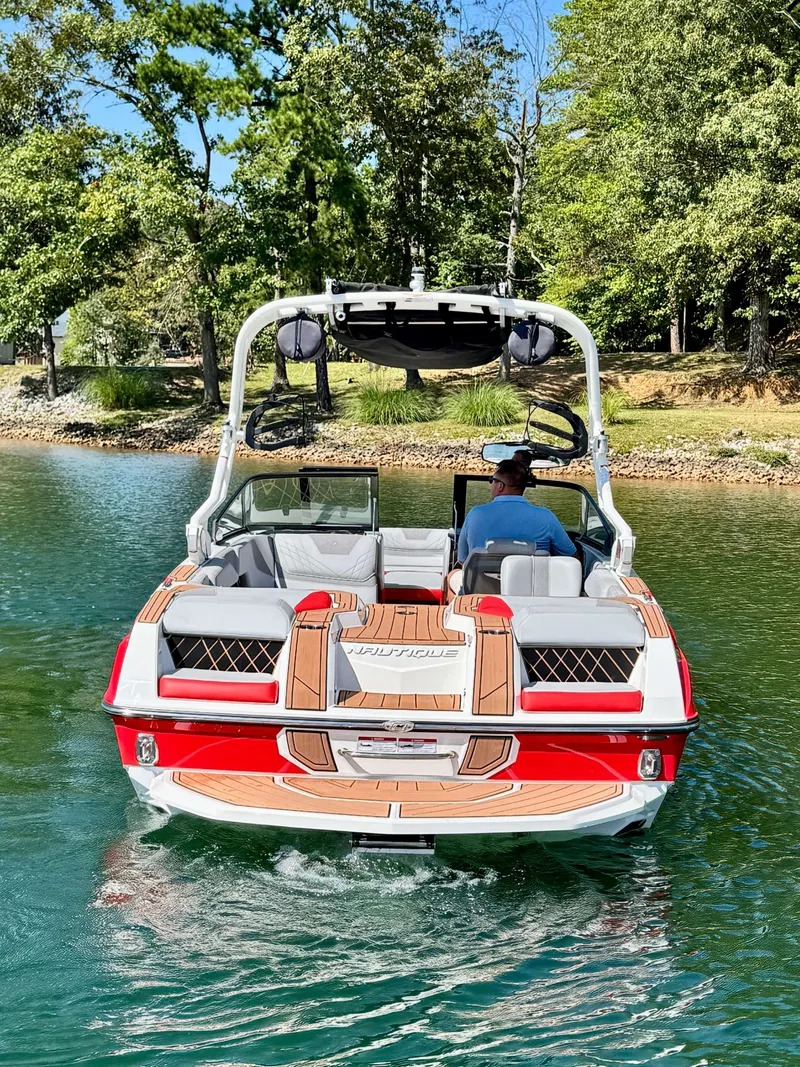 Slide: The Image of Nautique Super Air Nautique GS22 2021 - 22