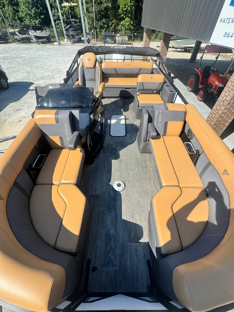 Slide: The Image of Viaggio Z22S 2025 - 6