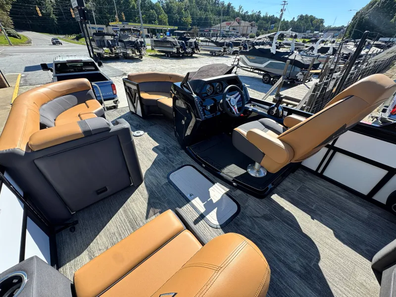 Slide: The Image of Viaggio Z22S 2025 - 7