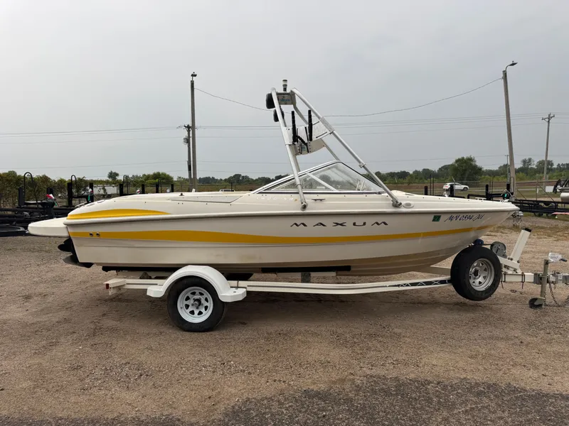 Slide: The Image of Maxum 1800 SR 2004 - 16