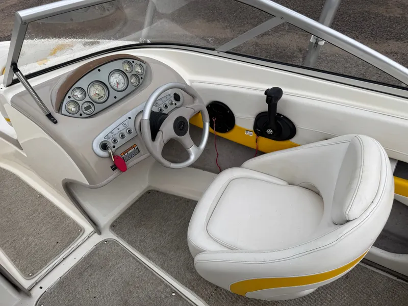 Slide: The Image of Maxum 1800 SR 2004 - 21