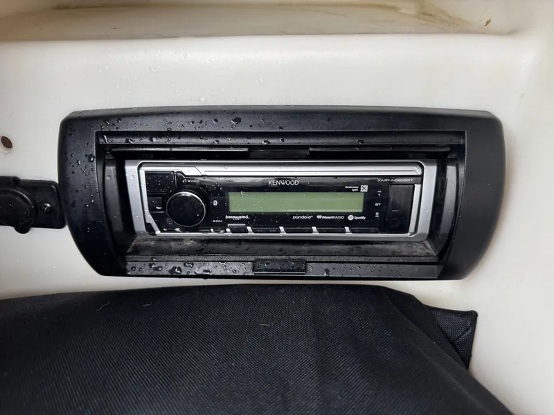 Slide: The Image of Maxum 1800 SR 2004 - 26