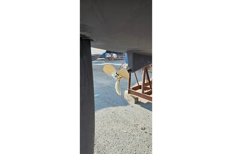 Slide: The Image of Propeller of 2016 Beneteau Oceanis 40 sailboat on dry dock. - 20
