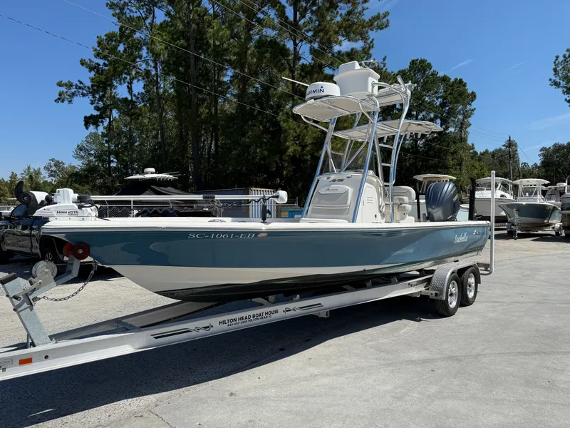 The Image of Avenger Avenger AV26 2022 - 1