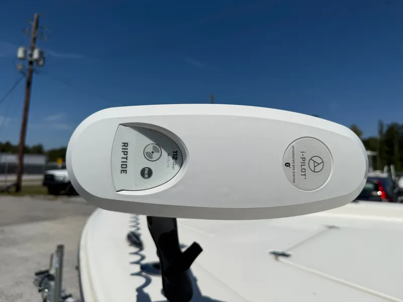 Slide: The Image of Avenger Avenger AV26 2022 - 11