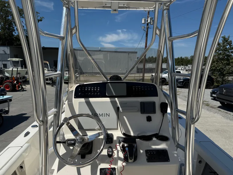 Slide: The Image of Avenger Avenger AV26 2022 - 13