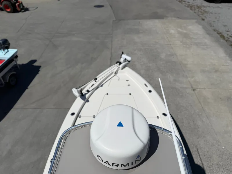 Slide: The Image of Avenger Avenger AV26 2022 - 15