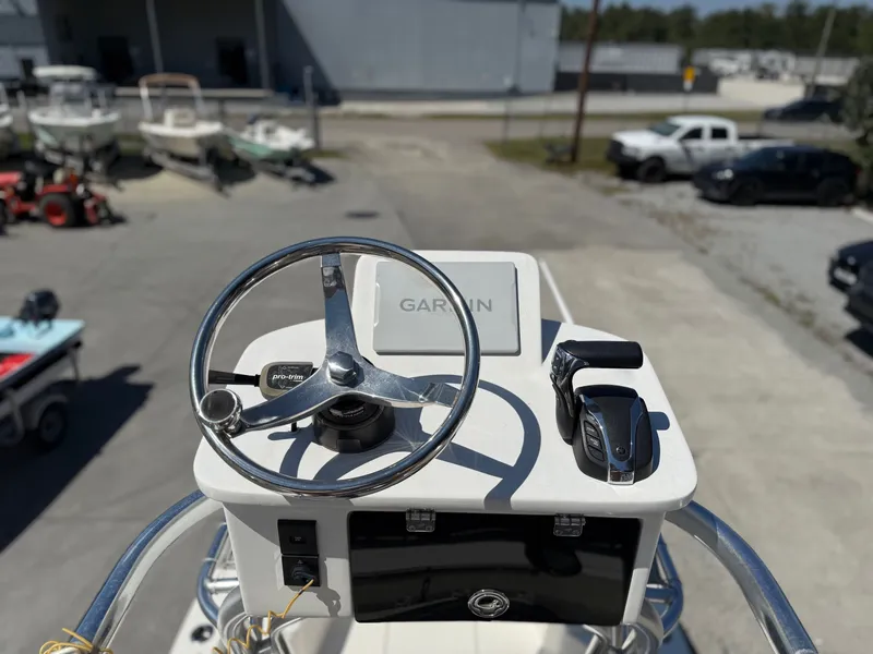 Slide: The Image of Avenger Avenger AV26 2022 - 5