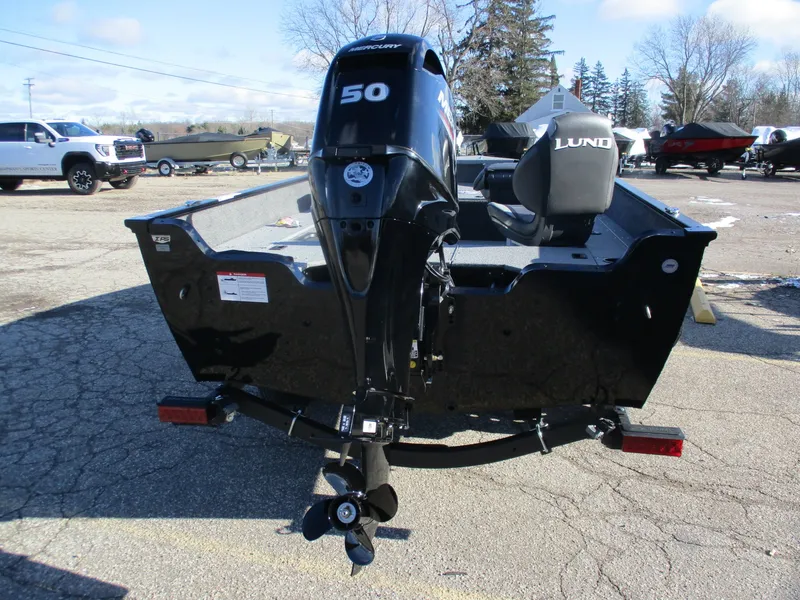 Slide: The Image of Lund Angler 1650 Tiller 2026 - 5