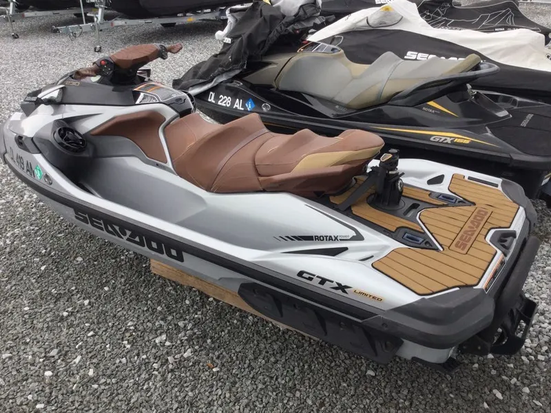 Slide: The Image of Sea-Doo PW GTX LTD 230 2018 - 6