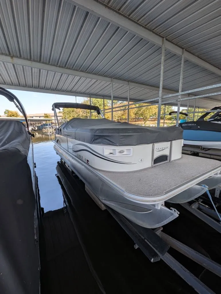 The Image of Starcraft Majestic 256 RE CR 2006 - 1