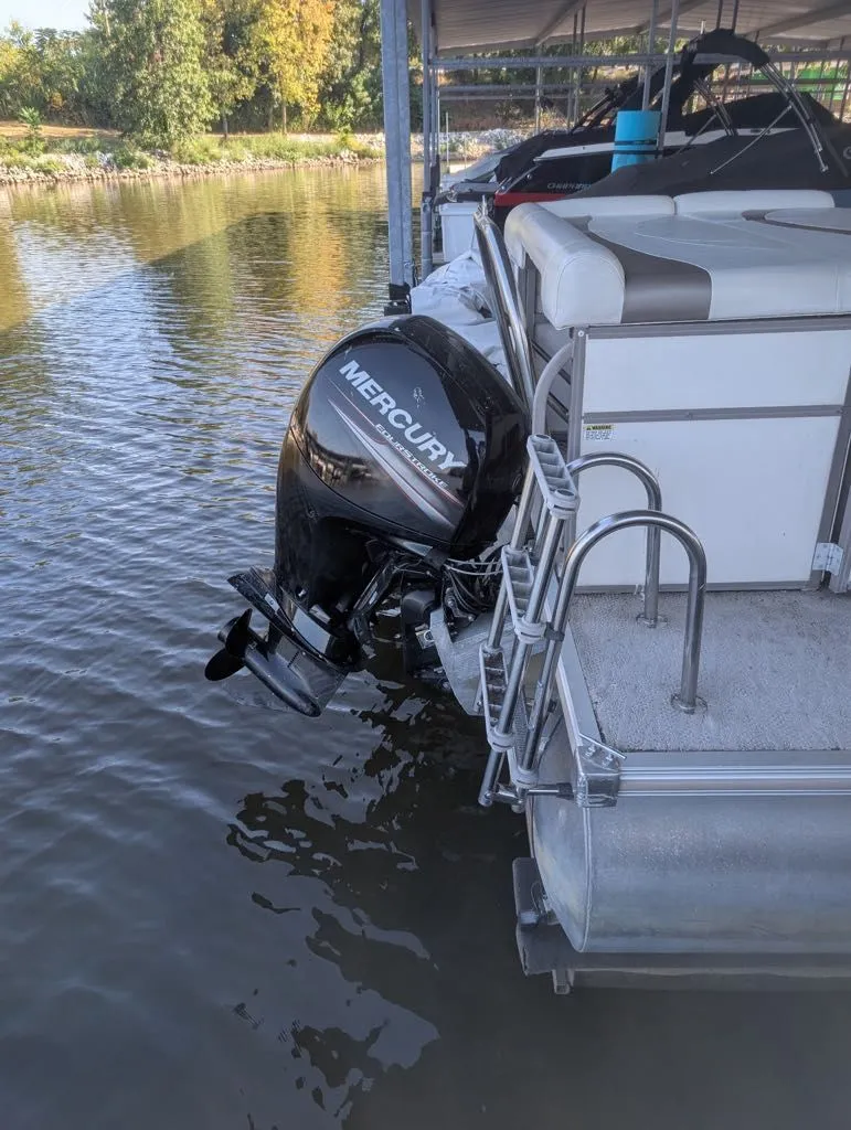 Slide: The Image of Starcraft Majestic 256 RE CR 2006 - 3