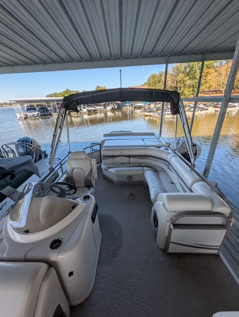 Slide: The Image of Starcraft Majestic 256 RE CR 2006 - 6