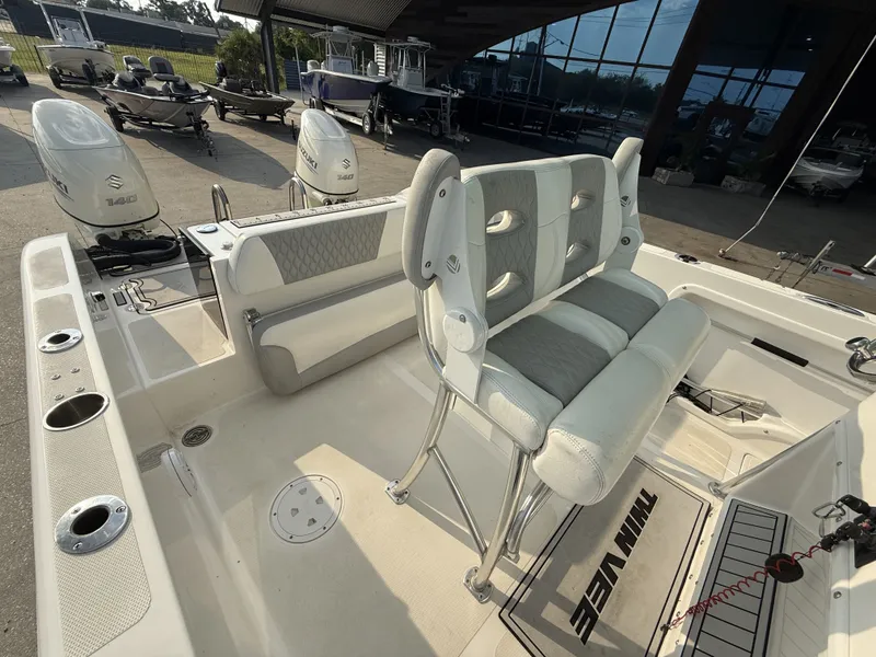 Slide: The Image of Twin Vee 240 GFX CC 2020 - 18