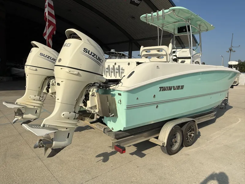 Slide: The Image of Twin Vee 240 GFX CC 2020 - 4